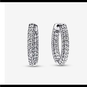 Timeless single row earrings from Pandora #1202